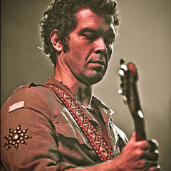 Gary Clark Jr w/Doyle Bramhall II Don't Owe You A Thang Crossroads 2010