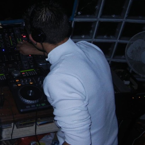 Stream Gabriel Valim Piradinha ( Dpirez Bootleg 2013 ) Free.