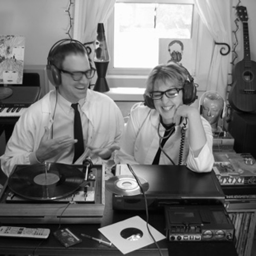 The Sonic Handshake Radio Show 005 for Deepvibes 10/3/13
