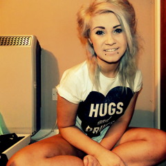 Beauty and a Beat Justin Bieber (only short haha)