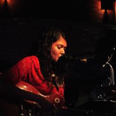 Alifaantheri Rahumaiytheri - Live at Sea House Maldives
