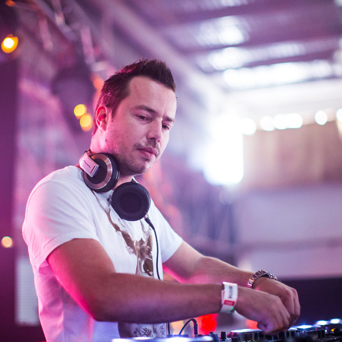 Mark Reeve vs Joe Brunnings - Phobia's Workout (Sander van Doorn Mashup)