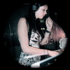 Liv Stone - Sunday Morning