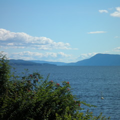Kata Thalassa (According to the Sea)