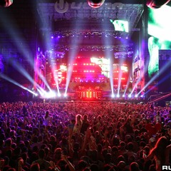 Rusko @ Ultra Music Festival 2013 playing "Sound Fi Dead Rmx" + "Night & Day"
