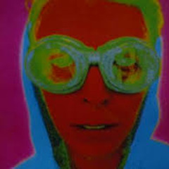 "Hallo Spaceboy" -  David Bowie (live)