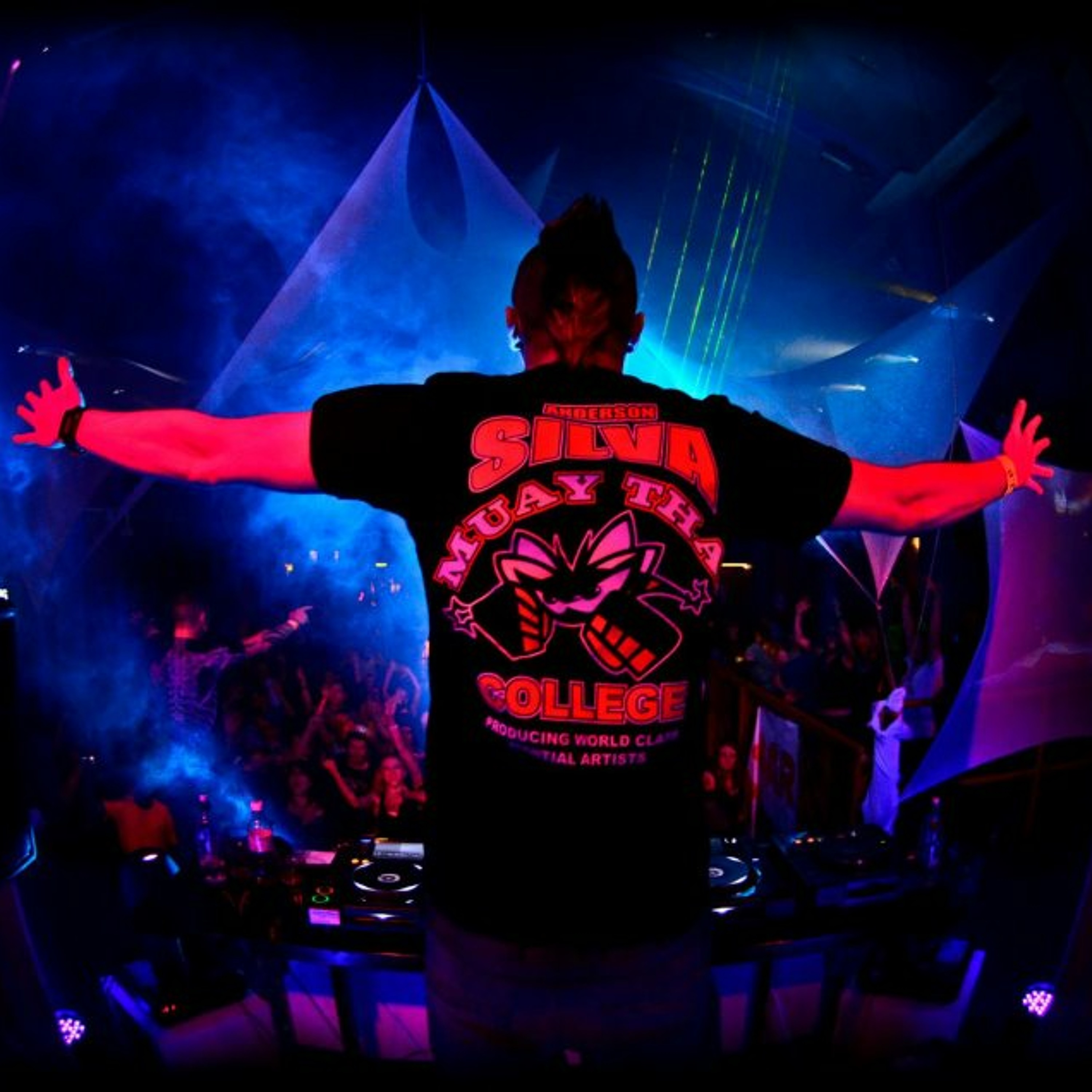 Showtek & Tiesto 'Hell Yeah' (DJ Chuck-E v Tranz-Linquants bootleg)FREE DOWNLOAD episode artwork