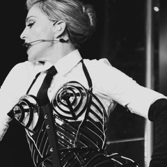 Madonna - Vogue (MDNA Tour)
