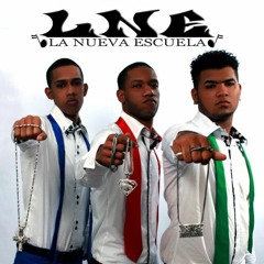 La Nueva Escuela - Ella Me Mira