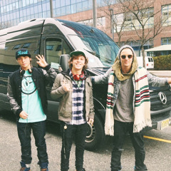 Emblem3 - Chloe (Acoustic)