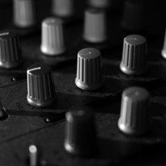 Controllers vs. Benny Benassi feat. Chris Brown - Beutiful Tech People (Mashup by Tiago Maioli)