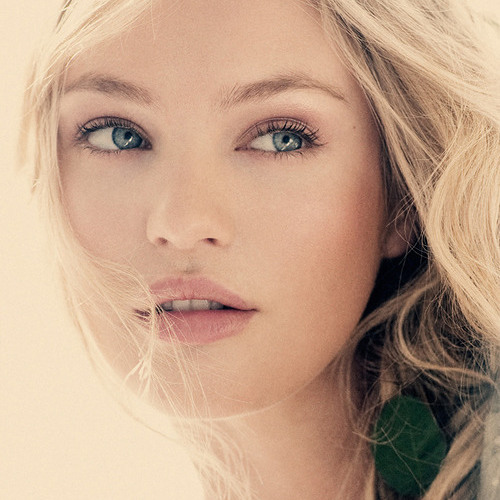 "Blonde with green eyes" - image created in Shedevrum