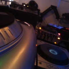SLUT 2  DJ DVM mininimal Electro BREAKs demo 2011