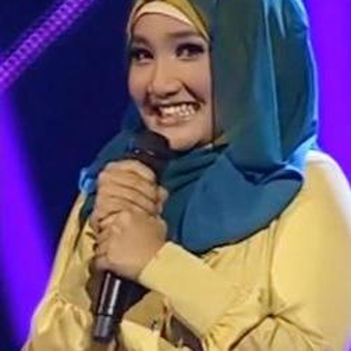 Fatin sidqia lubis memilih setia
