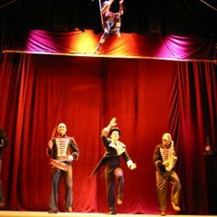 Bienvenidos a este gran Circo, Circo en picada 2005