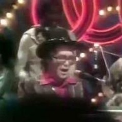 "Philadelphia Freedom" - Elton John (Live)