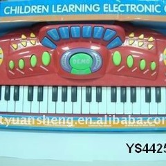 Givichy Universal - Next to Me (feat. Anna Wave)