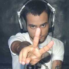 Delyno feat Felipe Marques & Wagner Sf - Let me feel you ft looLoo ( Mashup )