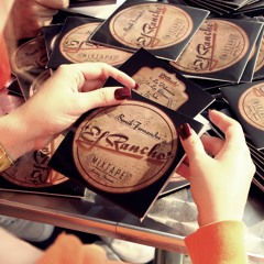 Discreto Benik Fernandes Ft, Pedro santo.