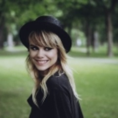 Coeur de Pirate - Place de la République