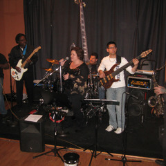 01 Long Train Runnin'