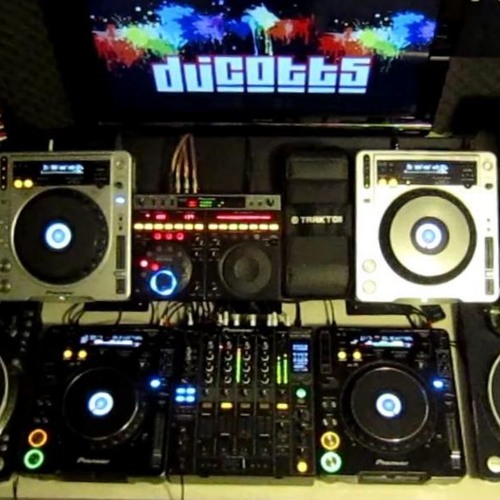 DJ Cotts - Live on Happyhardcore.com 04-APR-13