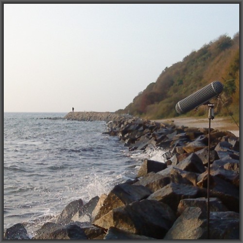 2011-10-17 Hiddensee - waves hitting rocks, stiff breeze