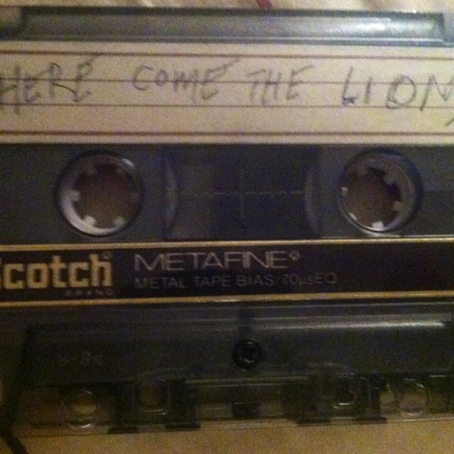 Dakota Bones - Here Come the Lions