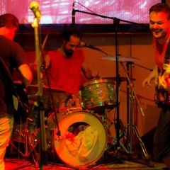 InterMezZo - Estallando desde el oceano (cover de Sumo)