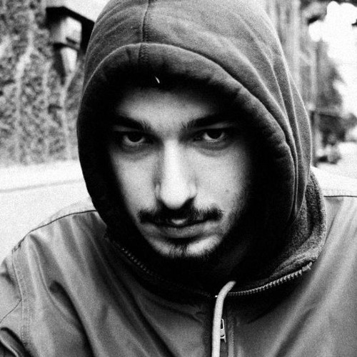 Sansar Salvo - Duygusal Olmaya Gerek Yok