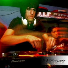 DJ J&B-Fuck Knows (F.T.Y.M Radio Mix)