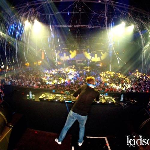 Bryan Kearney - Live at A State of Trance 600 Den Bosch 06-04-2013