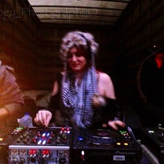 FREE MIXES N TING N TING ;)X