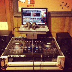 Freestyle DNB Mix On Tractor