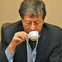Mahmoud Darweesh-Yawm Elahad&محمود درويش - يوم الاحد