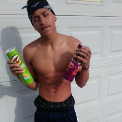 Gucci Freaky Gurl Sunday Freestyle at The pad