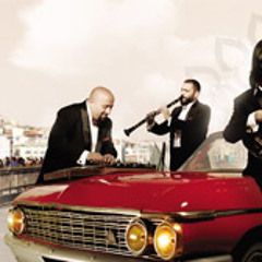 Naz - Hüsnü Şenlendirici