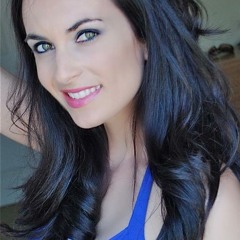 Falling to pieces by Luzanne