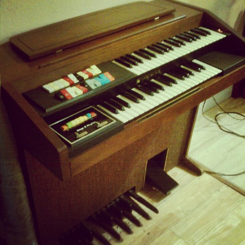 Hammond organ online deals