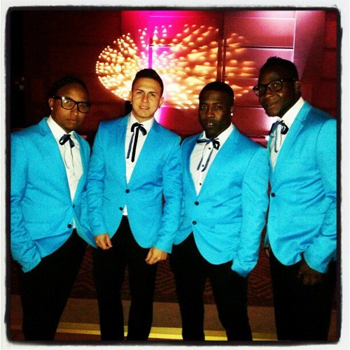 AVENTURA_- Cache Royale Live April 2013