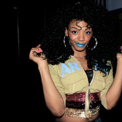 NINA B * SKYZOO * PICTURE THIS