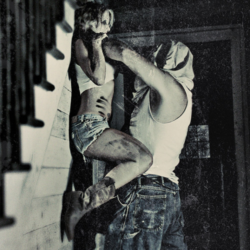 Dj big hate Instrumental -the end of the world 2013?