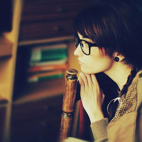 রাখবো কাকে