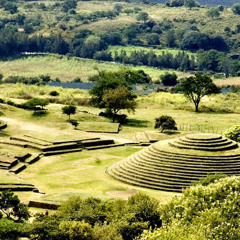 Azul Violeta-Las piramides