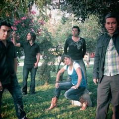 EL EXTRAÑO DE PELO LARGO