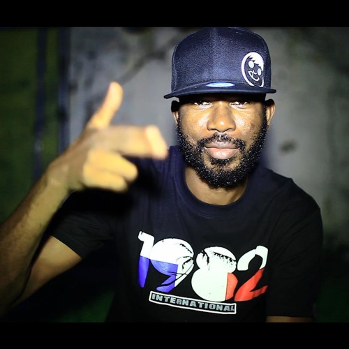 Roland Le Binguiste feat Dj mix - Anderson 1er - ramses tikaya et salvador plaisir  bonne année 2013