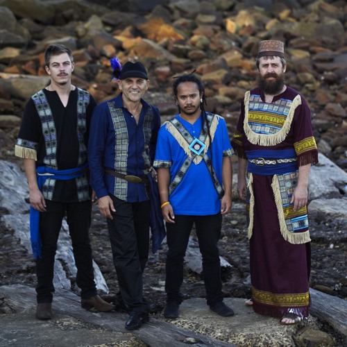 Azadoota interview and live performance on 2GLF Assyrian Youth Radio, 5 Nov 2011 (in Assyrian)