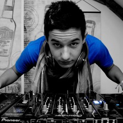 Junior Senior - Move Your Feet (Bertrand François Mashup)