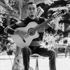 Guitarist Mariano Olivera at Park Güell