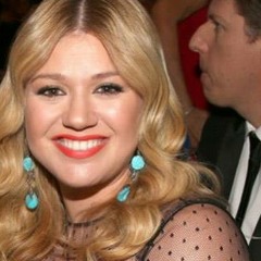 KELLY CLARKSON - Say's what about me????